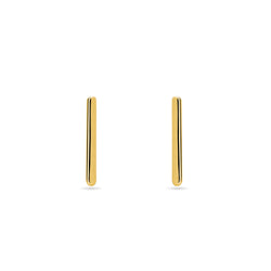 This minimalistic 14 karat gold earring is an essential piece for day to night wear. 