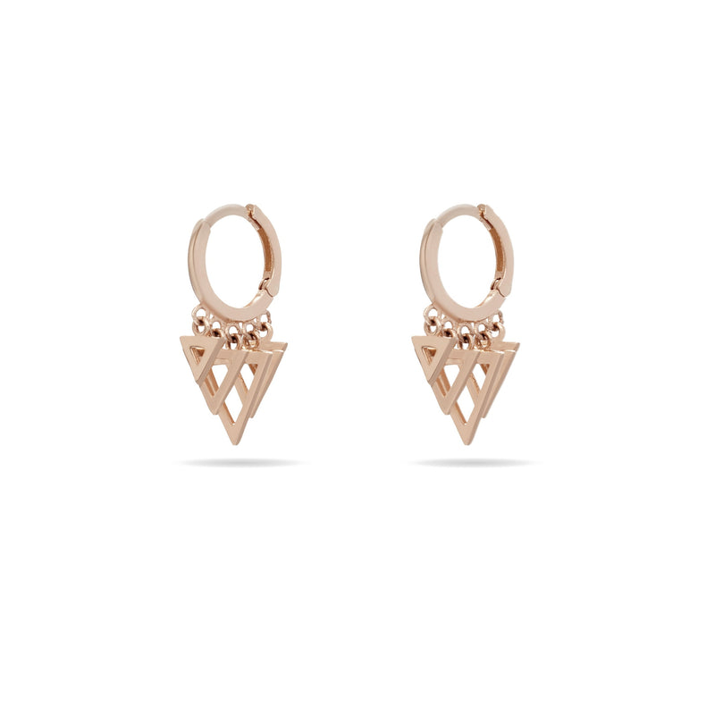 Our 14 karat gold bestseller earrings featuring triangle charms in rosegold